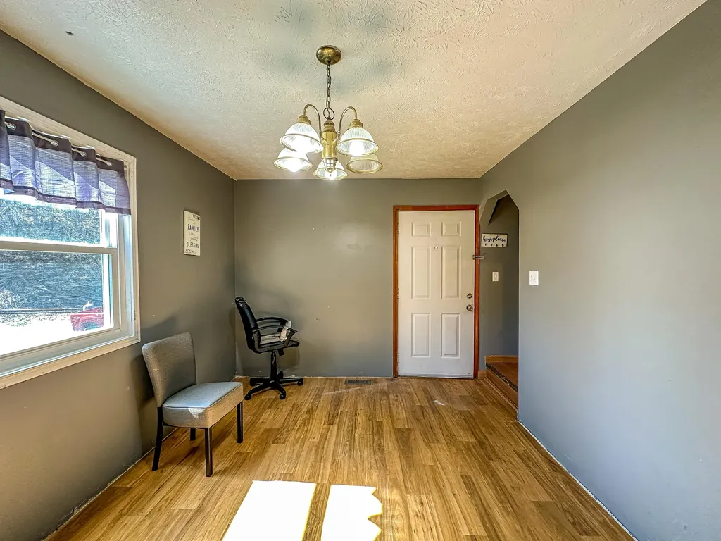 5930 Ky-11 Manchester KY 40962