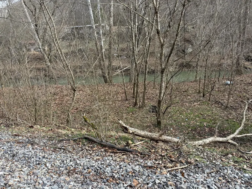 5930 Ky-11 Manchester KY 40962