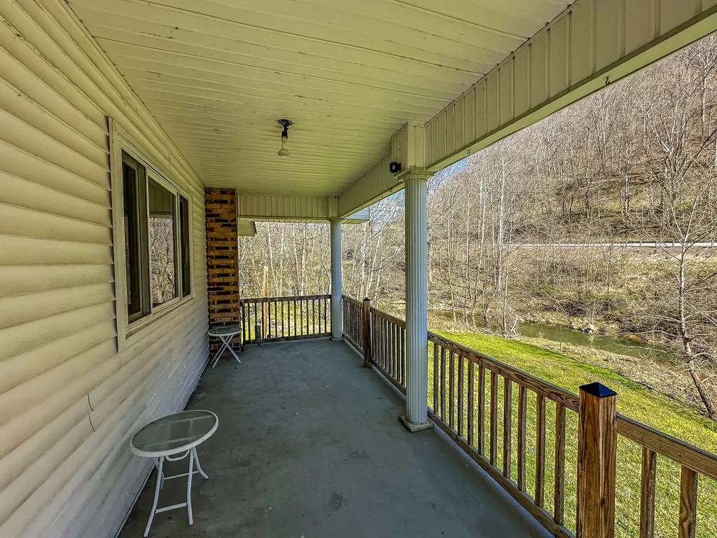 5930 Ky-11 Manchester KY 40962