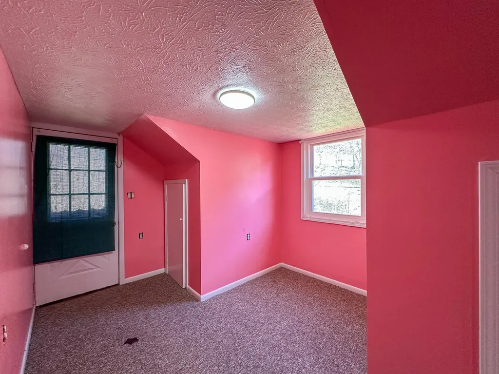 5930 Ky-11 Manchester KY 40962