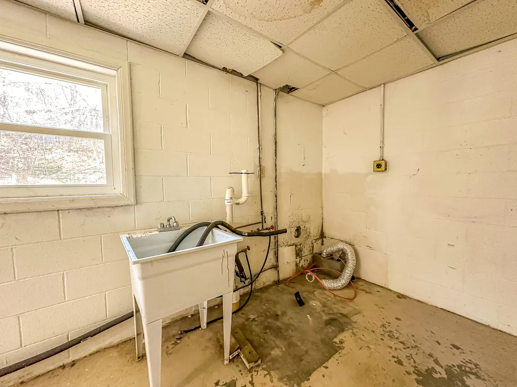 5930 Ky-11 Manchester KY 40962