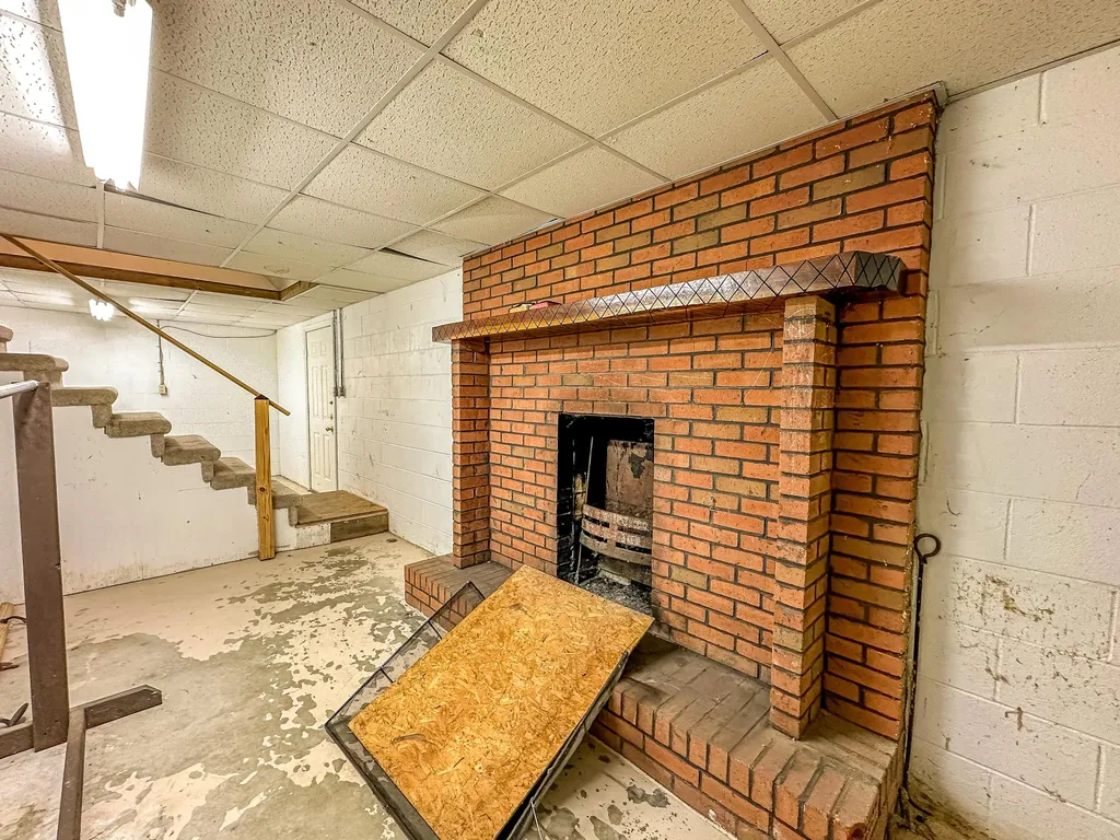 5930 Ky-11 Manchester KY 40962