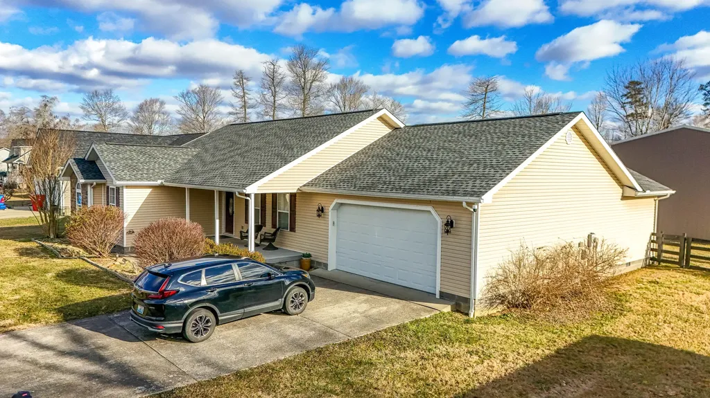 54 Talon Trail London KY 40744