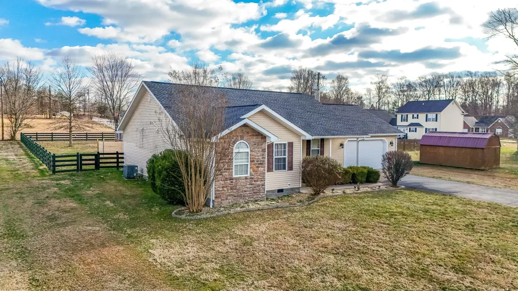 54 Talon Trail London KY 40744