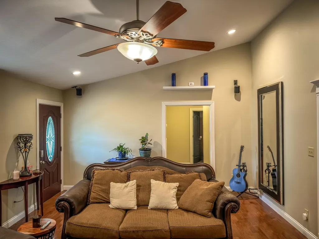 54 Talon Trail London KY 40744