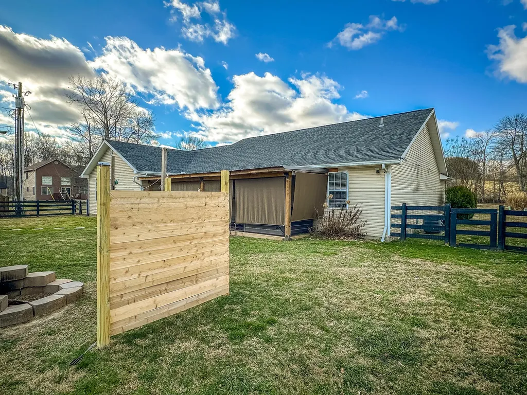 54 Talon Trail London KY 40744