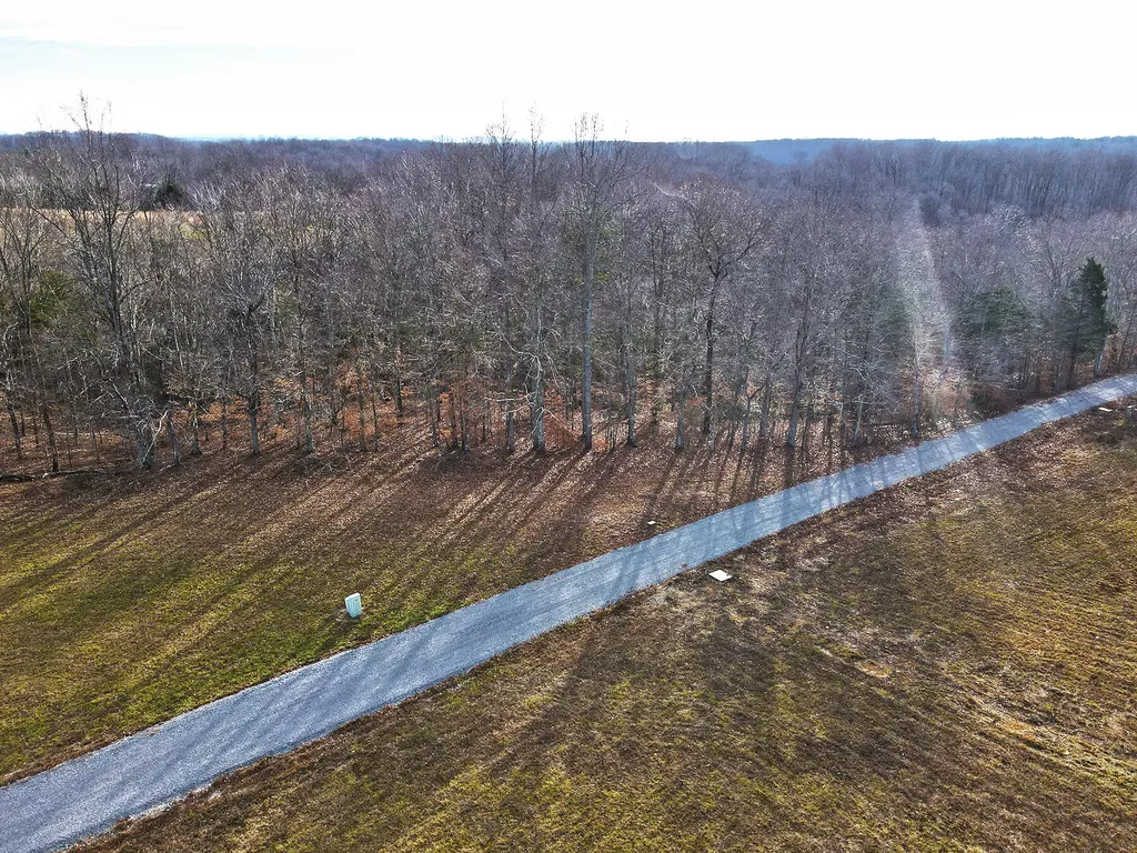3 Carson Road Russell Springs KY 42642