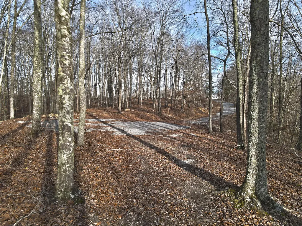 45 Carson Road Russell Springs KY 42642