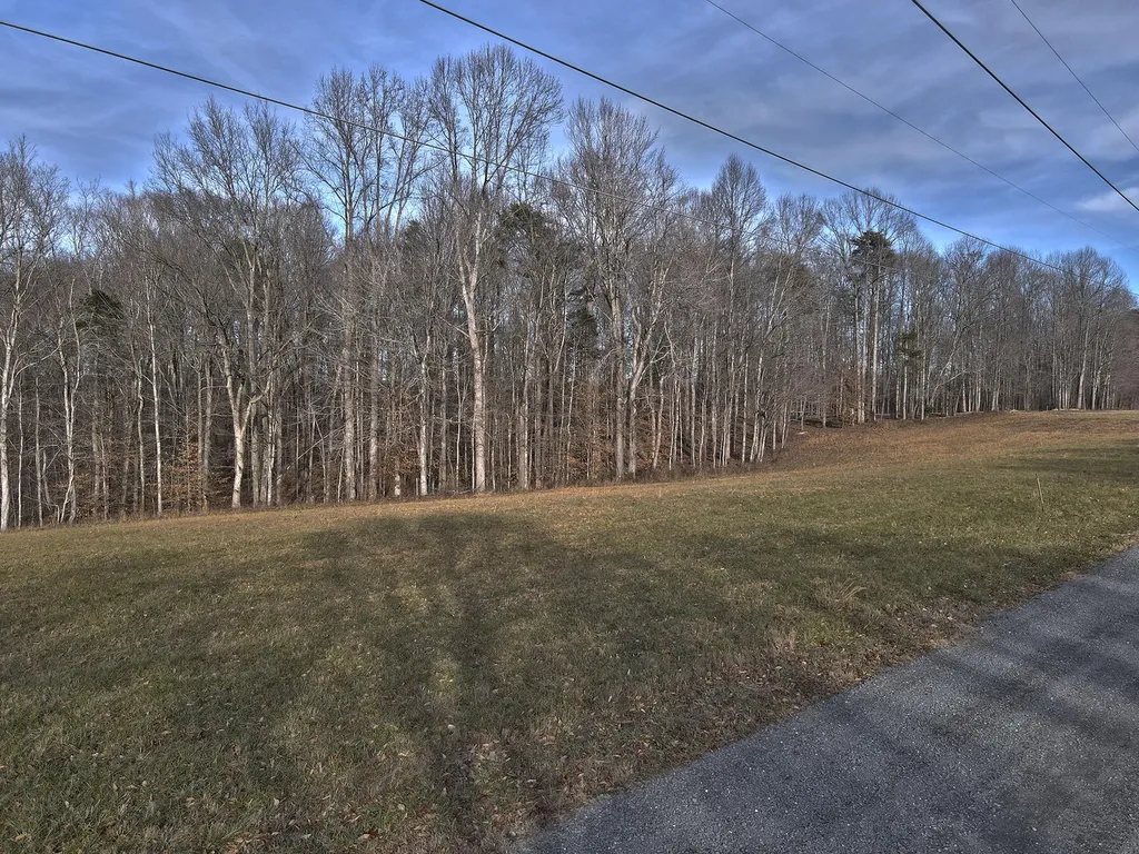 12 Dockery Road Russell Springs KY 42642