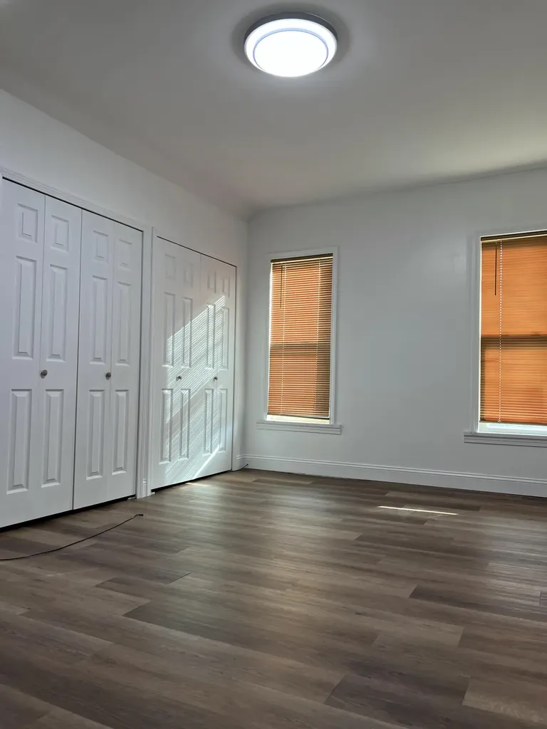 402 Park Avenue Irvine KY 40336
