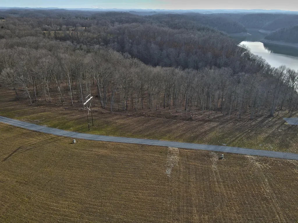 16 Dockery Road Russell Springs KY 42642