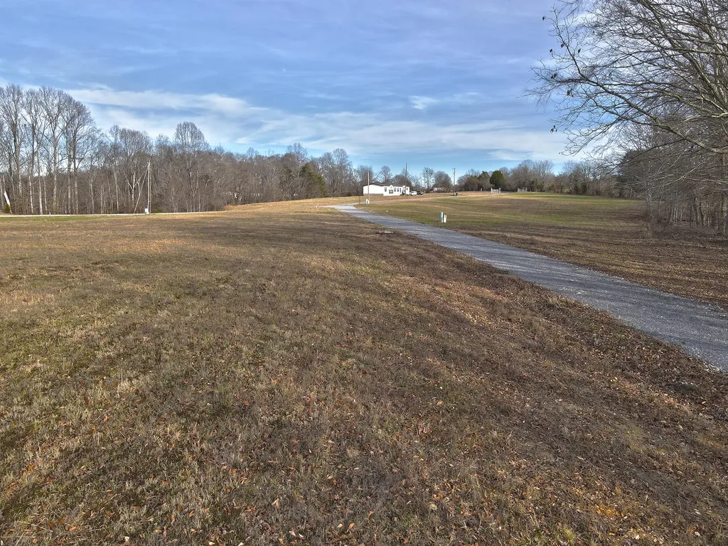 17 Dockery Road Russell Springs KY 42642