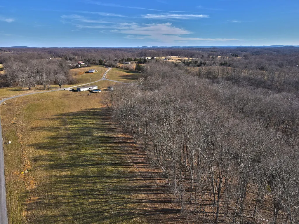 9 Dockery Road Russell Springs KY 42642