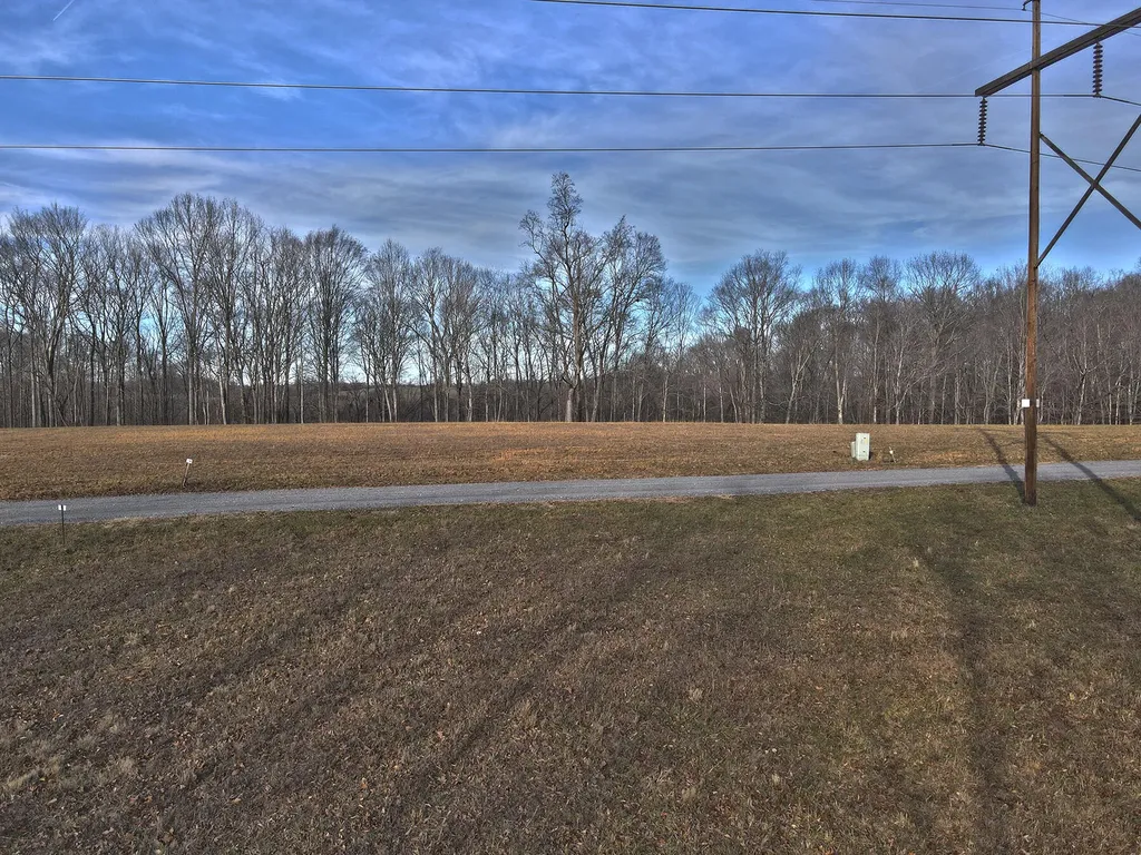 7 Dockery Road Russell Springs KY 42642