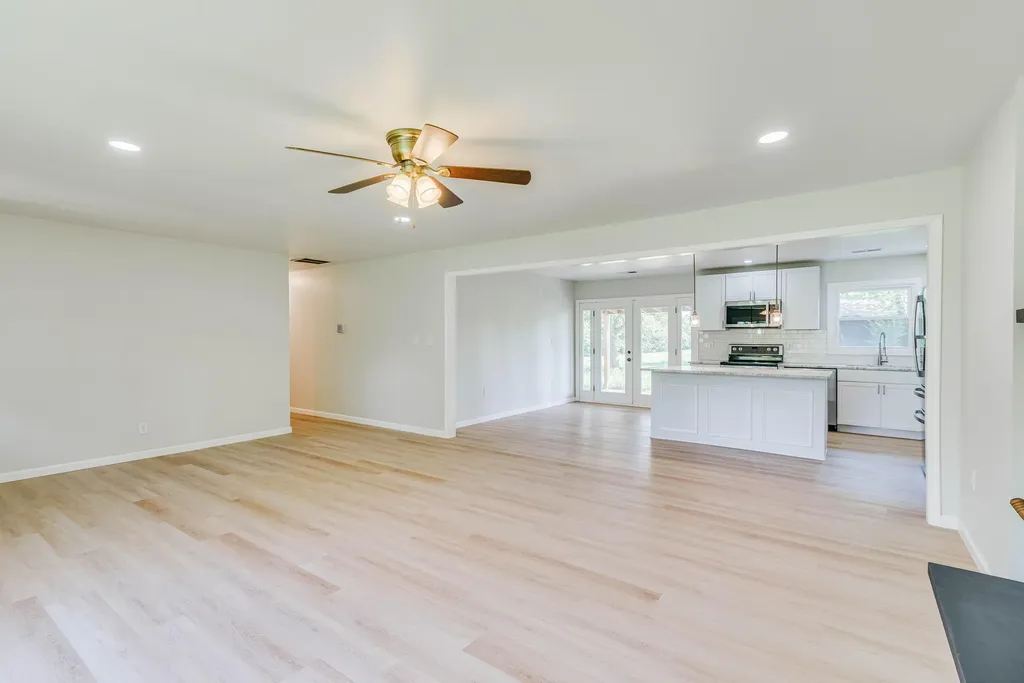 2450 Vince Road Nicholasville KY 40356