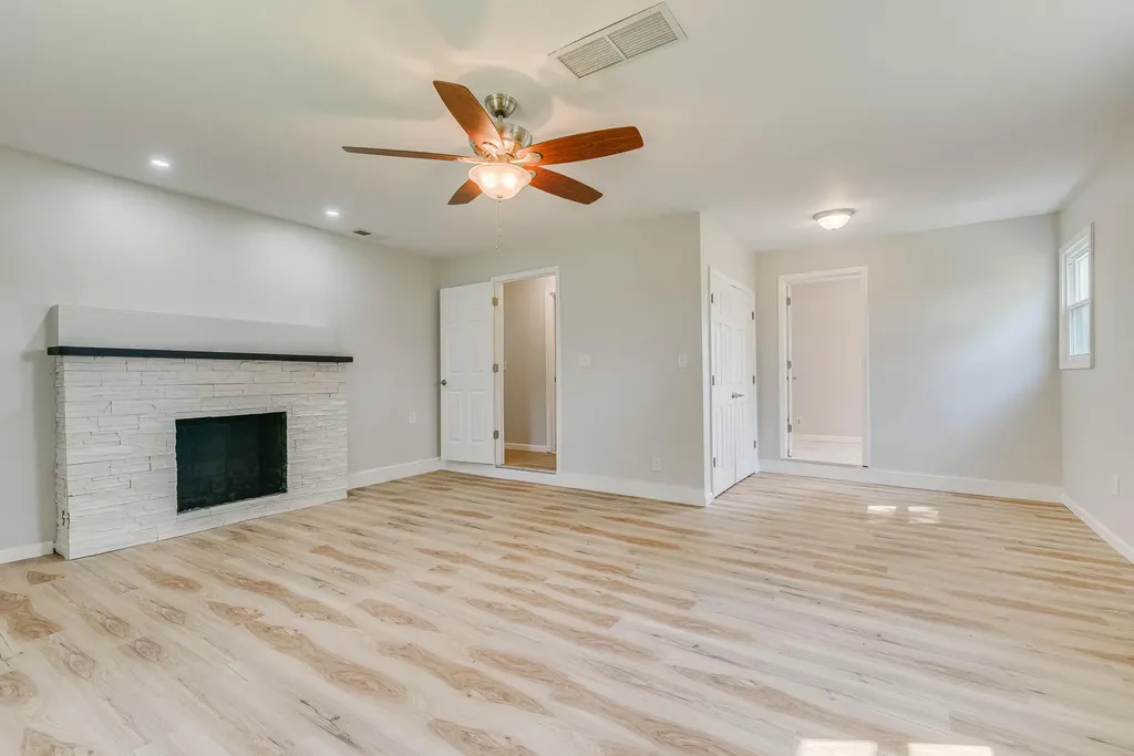 2450 Vince Road Nicholasville KY 40356