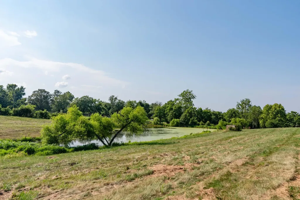 2450 Vince Road Nicholasville KY 40356