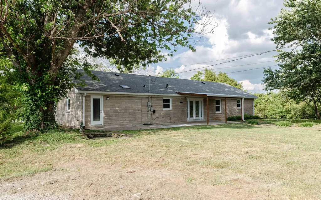2450 Vince Road Nicholasville KY 40356