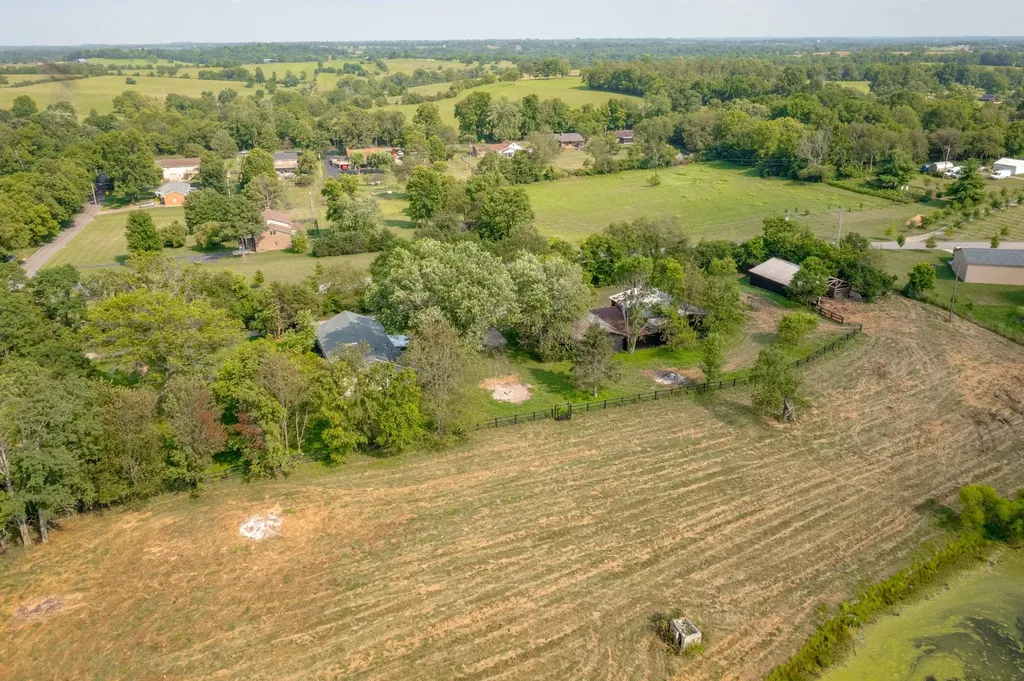 2450 Vince Road Nicholasville KY 40356
