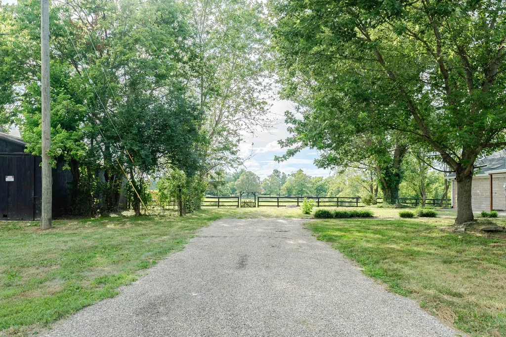 2450 Vince Road Nicholasville KY 40356