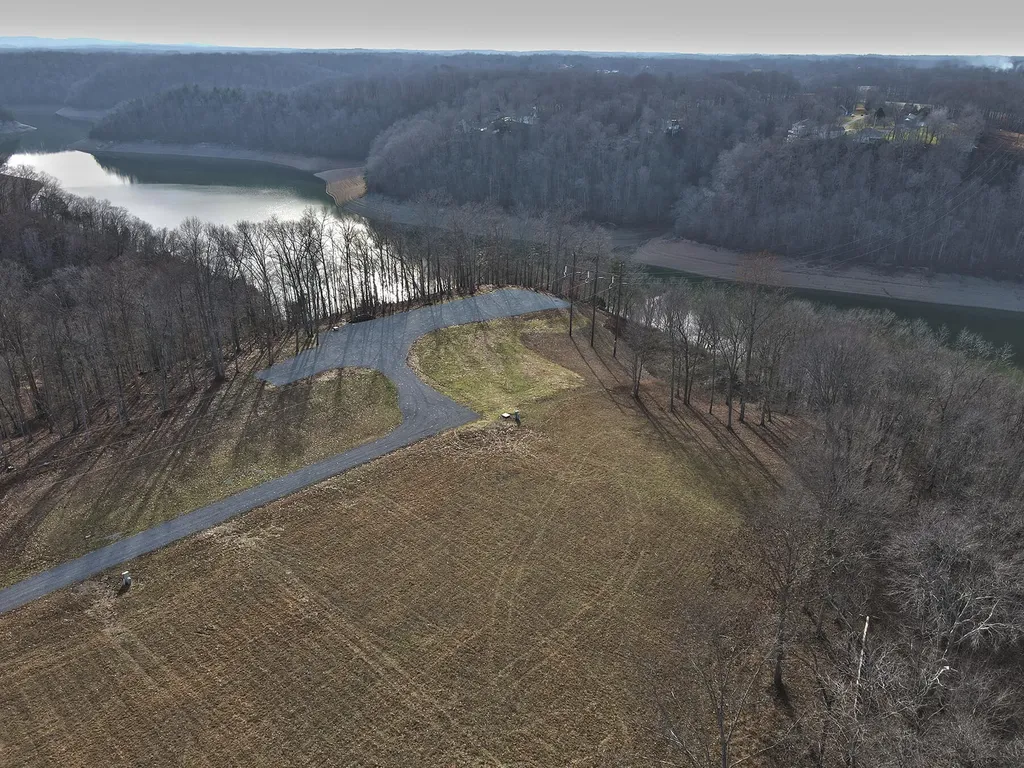 52 Dockery Road Russell Springs KY 42642