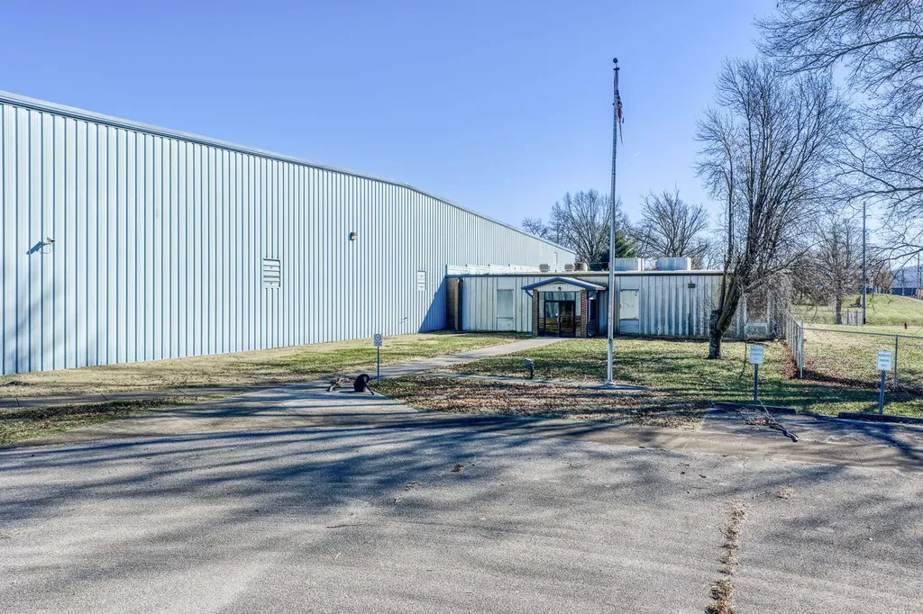 1200 Columbia Avenue Monticello KY 42633