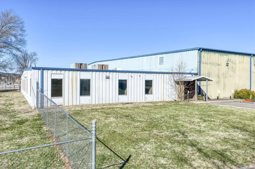 1200 Columbia Avenue Monticello KY 42633