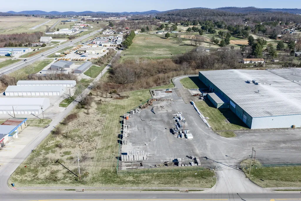 1200 Columbia Avenue Monticello KY 42633