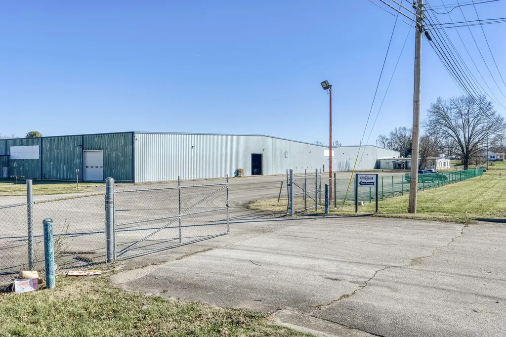 1200 Columbia Avenue Monticello KY 42633