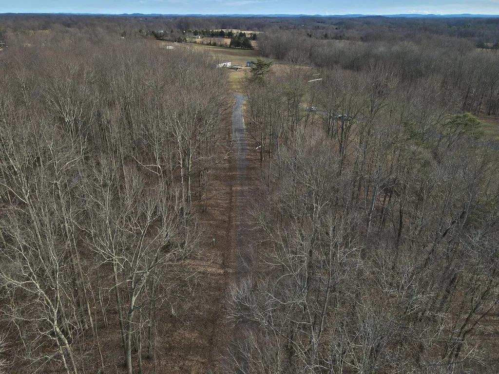 31 Piper Road Russell Springs KY 42642