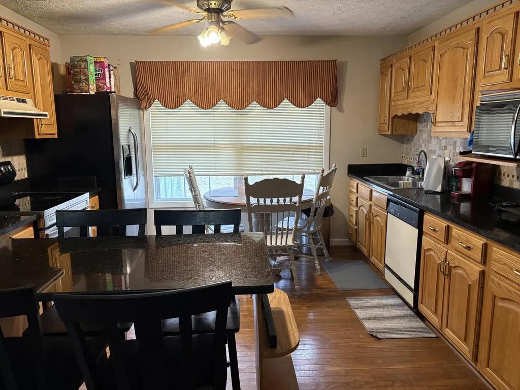 5085 Ky-40 West Staffordsville KY 41256