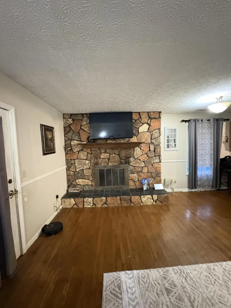 5085 Ky-40 West Staffordsville KY 41256