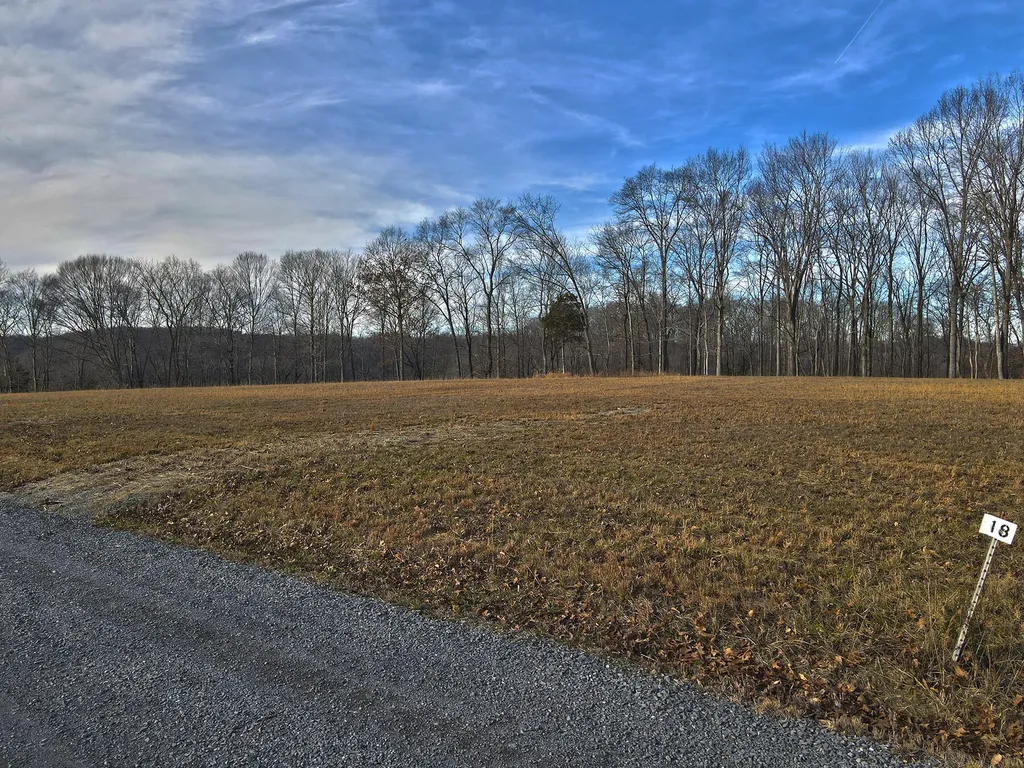 18 Dockery Road Russell Springs KY 42642