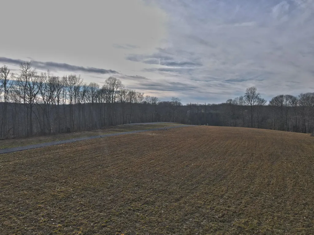 19 Dockery Road Russell Springs KY 42642
