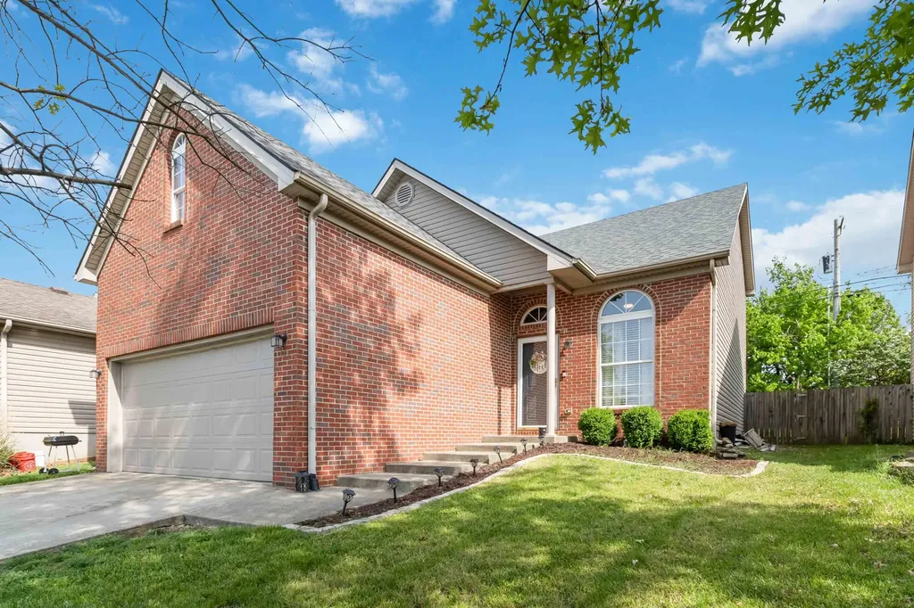 111 Baybrook Circle Nicholasville KY 40356