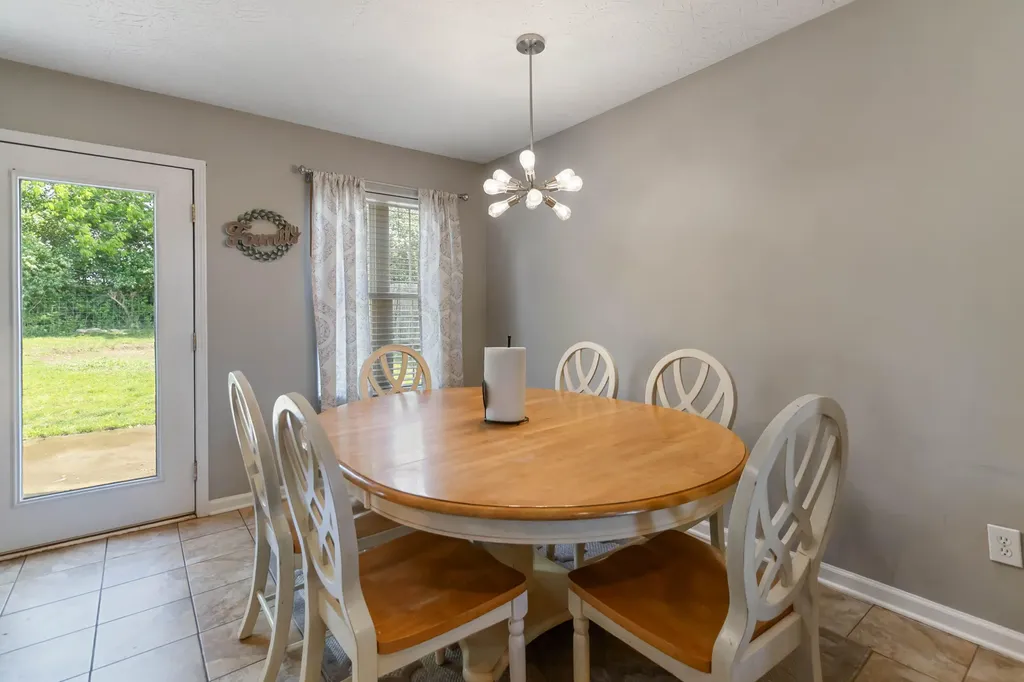 111 Baybrook Circle Nicholasville KY 40356