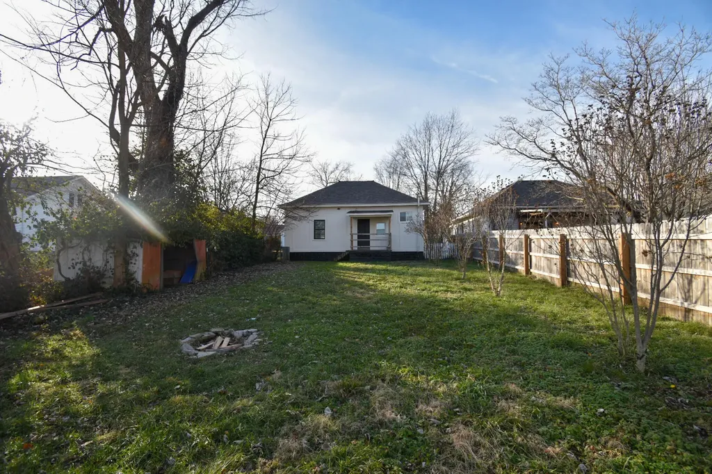 404 Locust Street Danville KY 40422