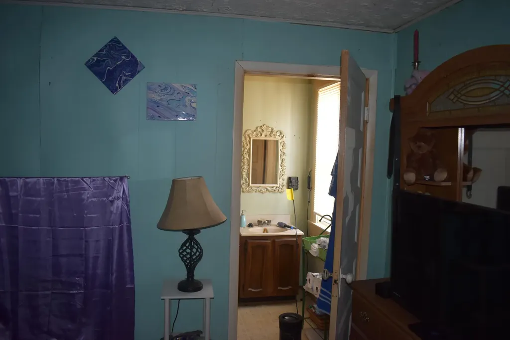 253 Parrish Avenue Paris KY 40361