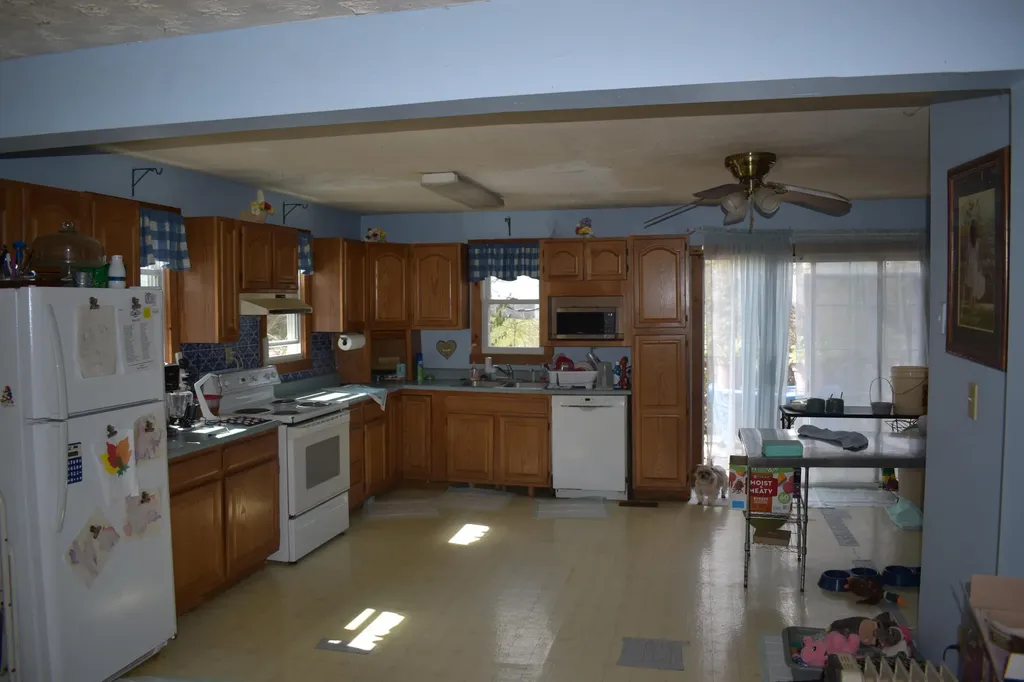 253 Parrish Avenue Paris KY 40361
