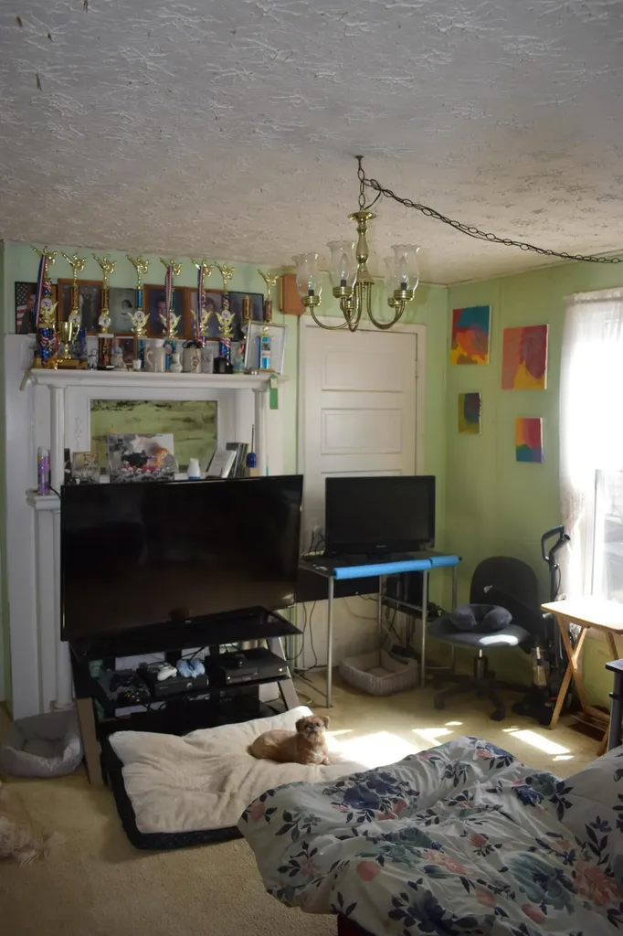 253 Parrish Avenue Paris KY 40361