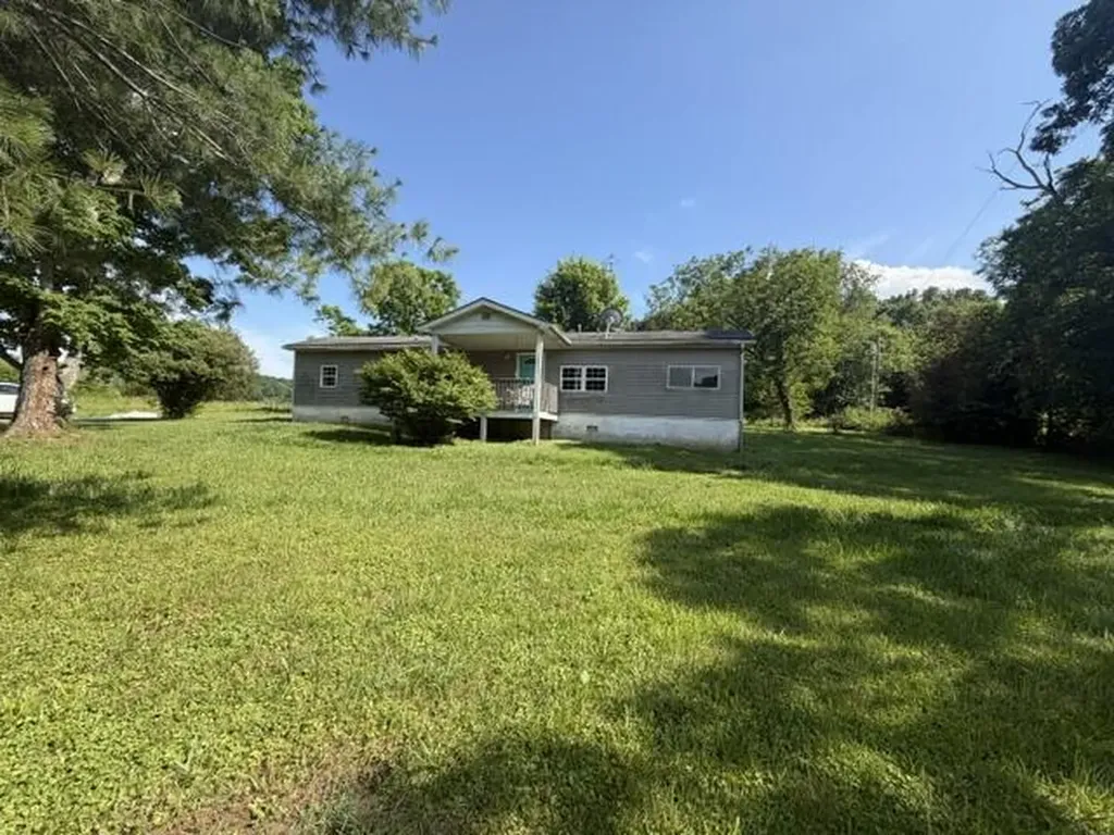 2165 State Highway 3246 Crab Orchard KY 40419