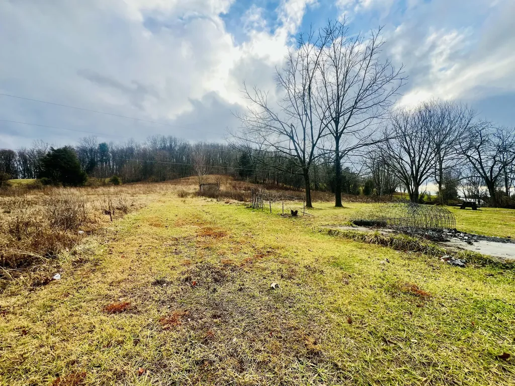2165 State Highway 3246 Crab Orchard KY 40419