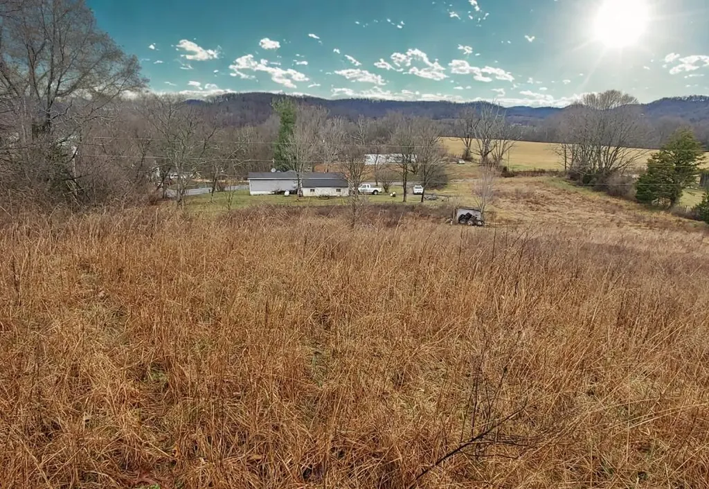 2165 State Highway 3246 Crab Orchard KY 40419