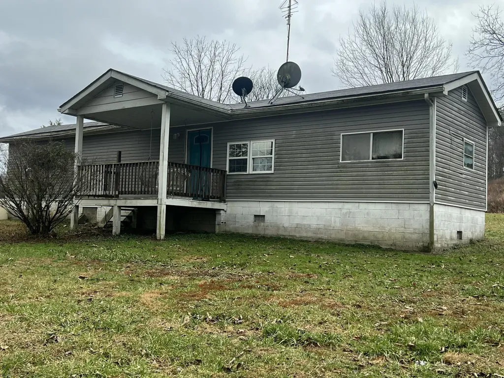 2165 State Highway 3246 Crab Orchard KY 40419