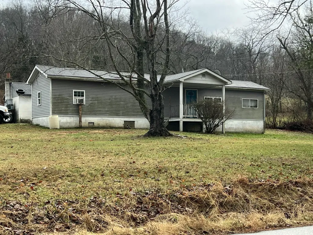 2165 State Highway 3246 Crab Orchard KY 40419