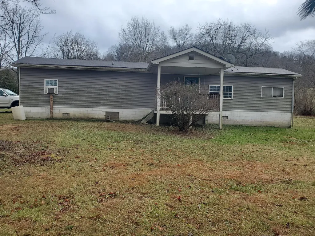 2165 State Highway 3246 Crab Orchard KY 40419