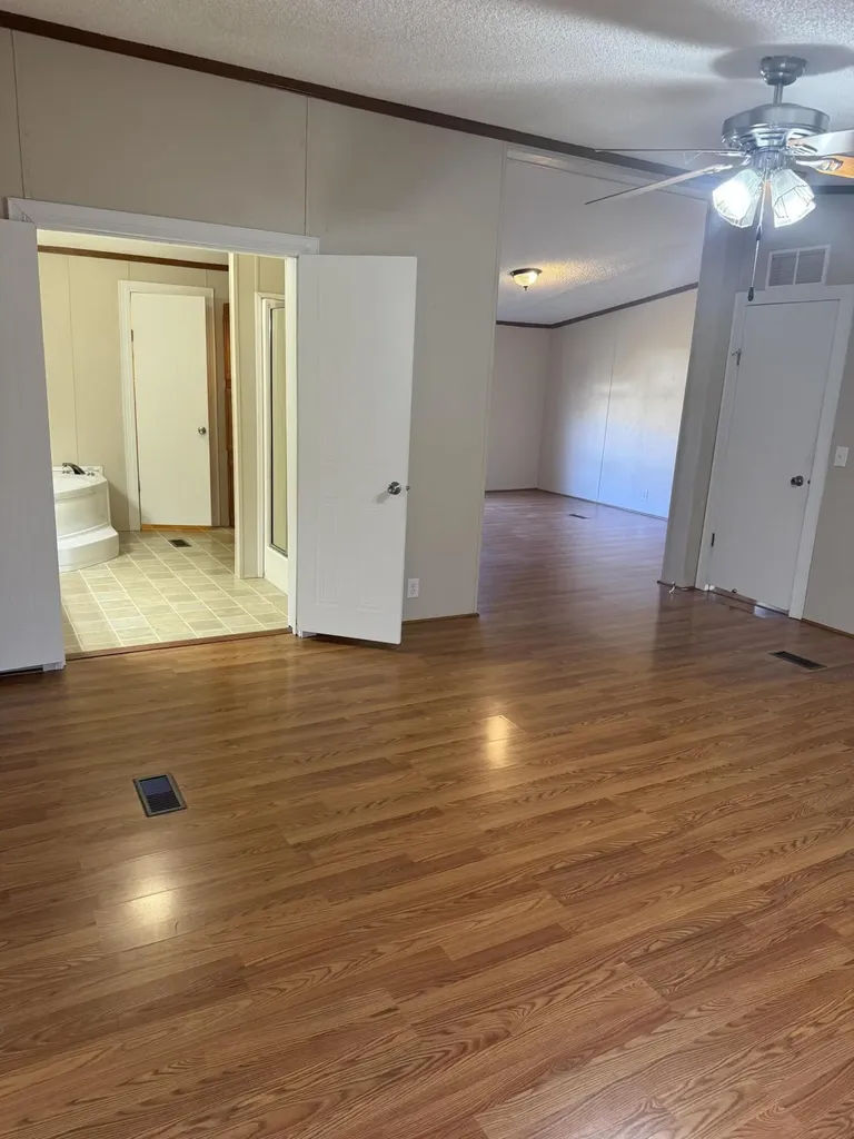 6854 E Laurel Road London KY 40741