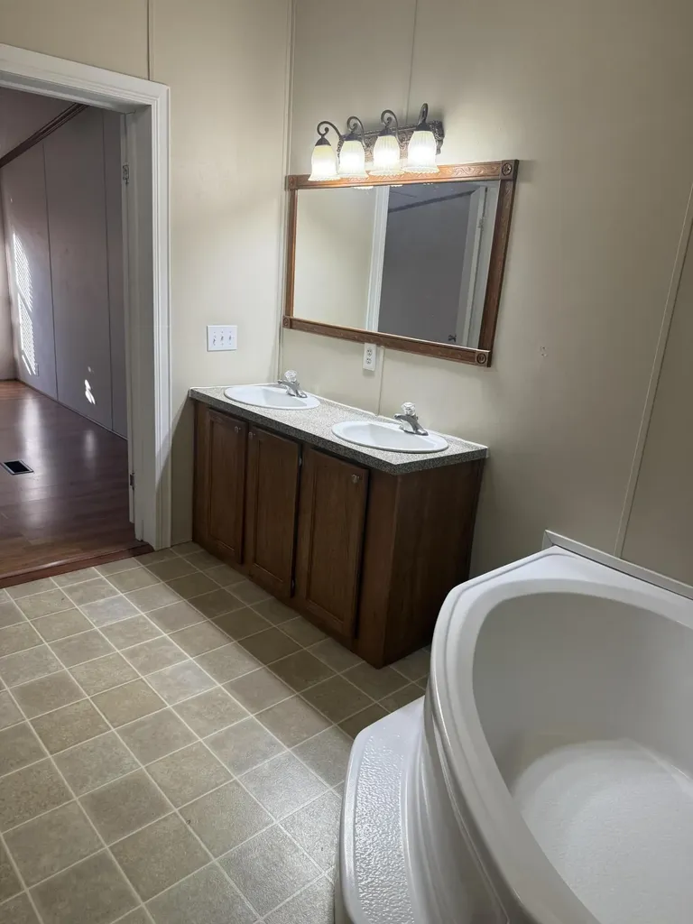 6854 E Laurel Road London KY 40741