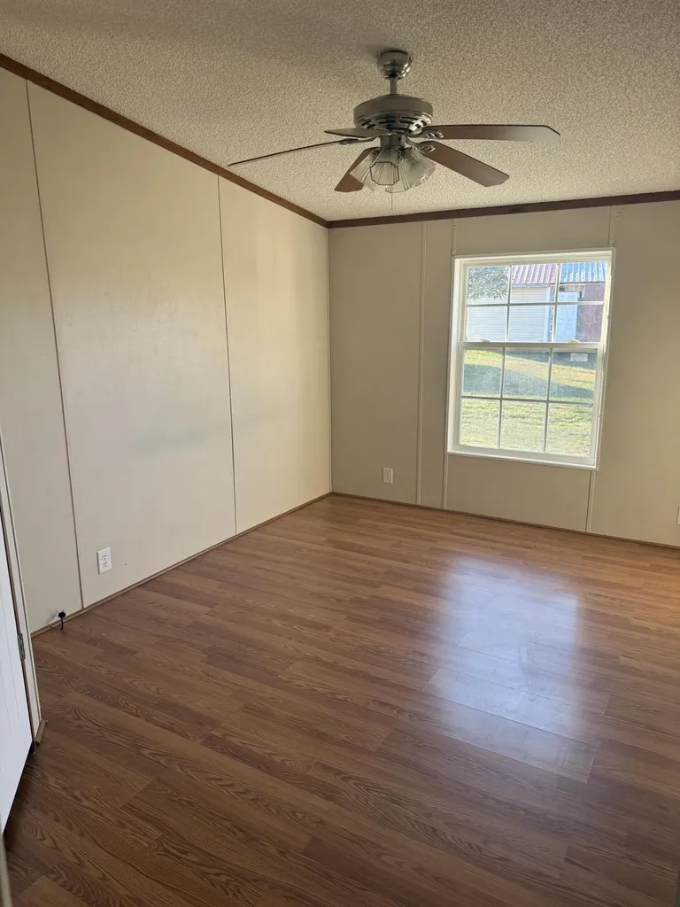 6854 E Laurel Road London KY 40741