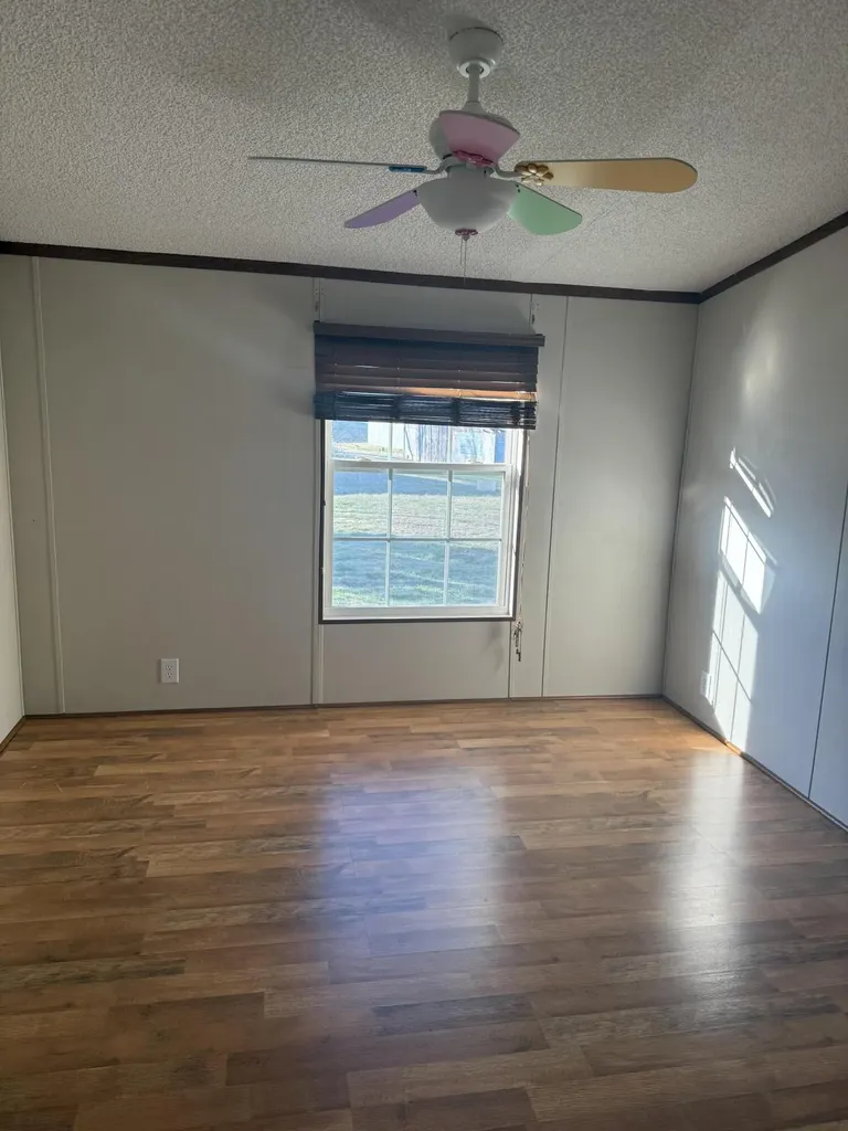 6854 E Laurel Road London KY 40741